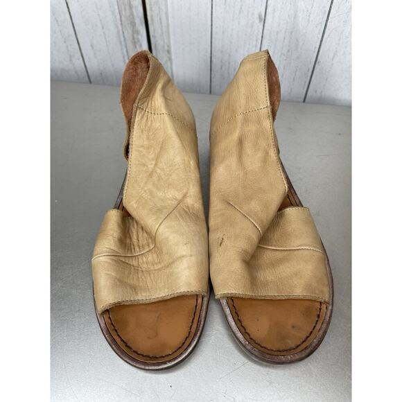 Free People Women 38.5 Mont Blanc Flat Sandals Brown Leather D'Orsay Spain - Picture 4 of 7